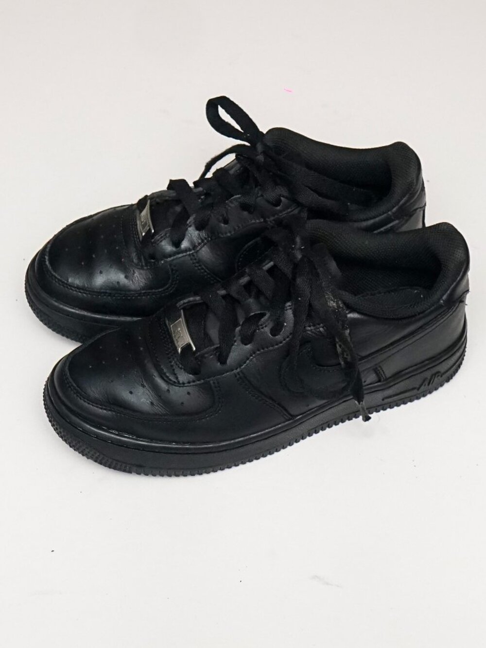 Nike Air Force 1 Shoes Youth Size 5.5Y Black Leather Low Top Sneakers